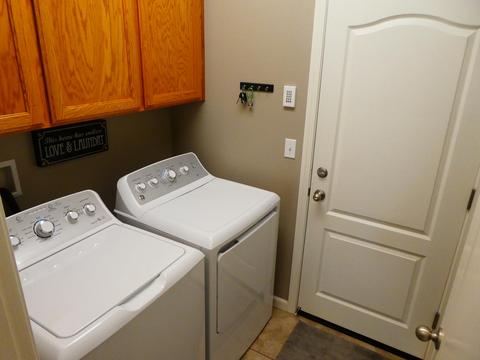 1781 E Arrowhead Pl, Tulare, CA 93274 photo 26