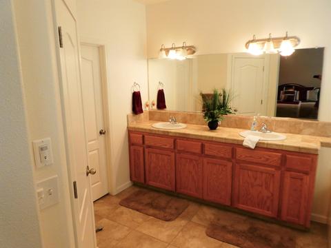 1781 E Arrowhead Pl, Tulare, CA 93274 photo 39