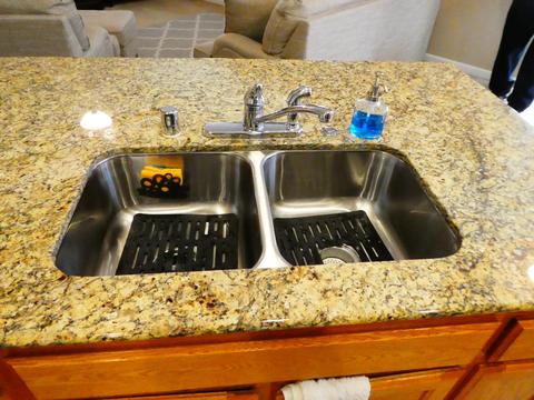 1781 E Arrowhead Pl, Tulare, CA 93274 photo 22