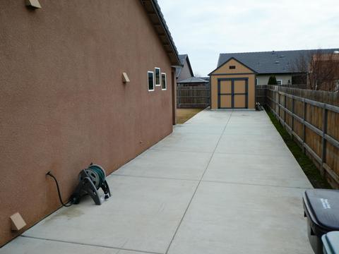1781 E Arrowhead Pl, Tulare, CA 93274 photo 6