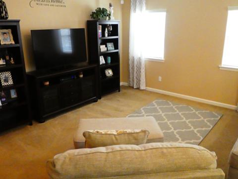1781 E Arrowhead Pl, Tulare, CA 93274 photo 15