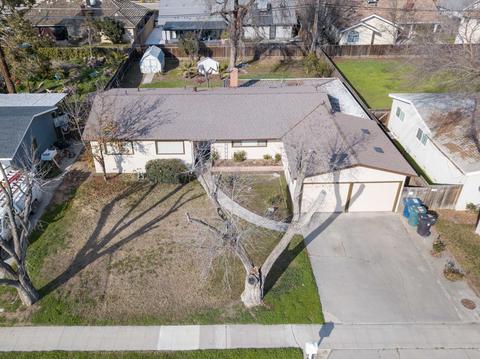 298 E Sandra Ave, Tulare, CA 93274 photo 2