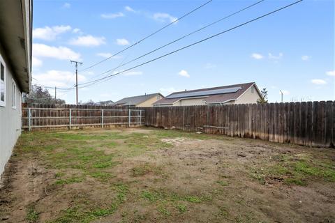 900 E Cinnamon Dr, Lemoore, CA 93245 photo 17