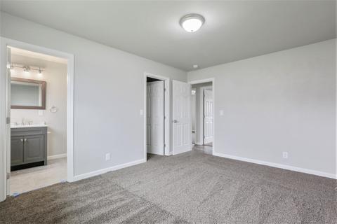 900 E Cinnamon Dr, Lemoore, CA 93245 photo 11
