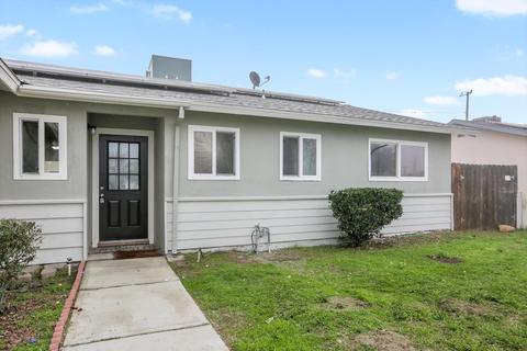 900 E Cinnamon Dr, Lemoore, CA 93245 photo 2