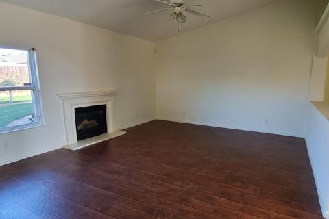 1447 Florence Ave, Dinuba, CA 93618 photo 9