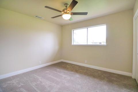 229 E Chavez Ave, Visalia, CA 93291 photo 21