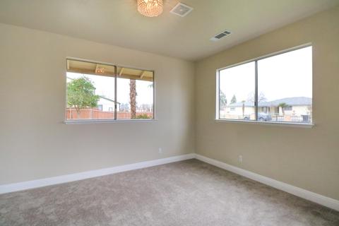 229 E Chavez Ave, Visalia, CA 93291 photo 7