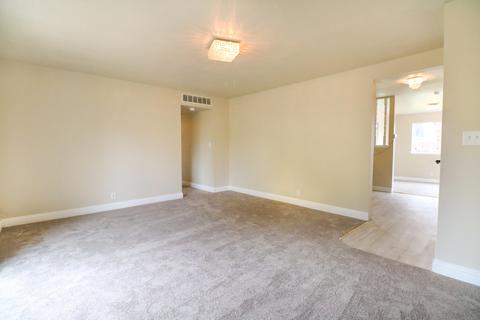 229 E Chavez Ave, Visalia, CA 93291 photo 13
