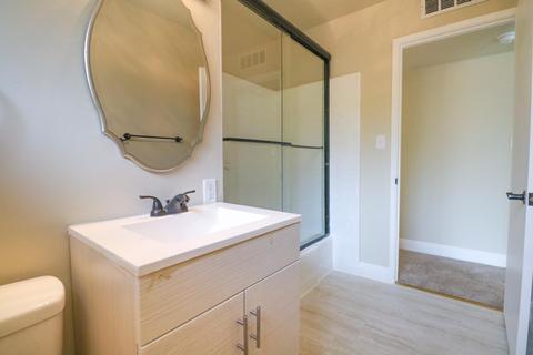 229 E Chavez Ave, Visalia, CA 93291 photo 18