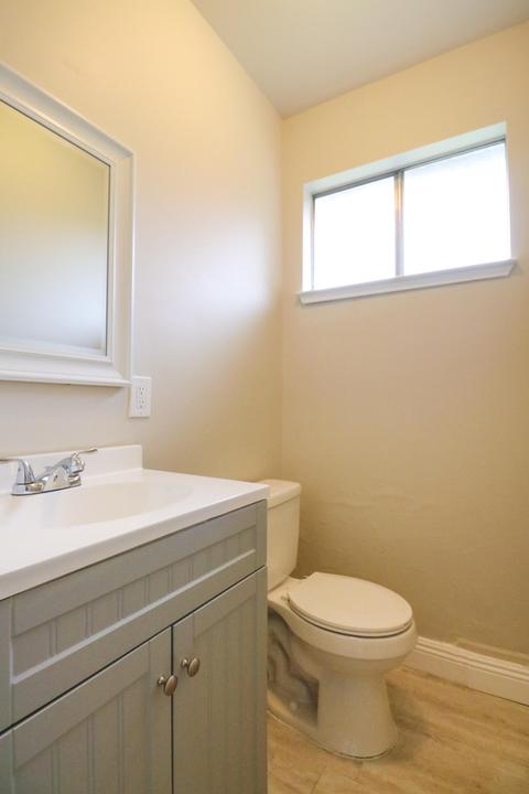 229 E Chavez Ave, Visalia, CA 93291 photo 29