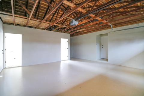 229 E Chavez Ave, Visalia, CA 93291 photo 27