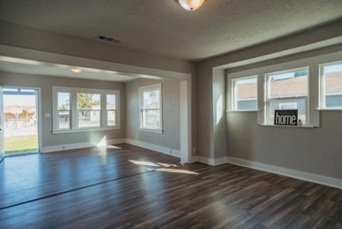 915 E Davis St, Pixley, CA 93256 photo 6