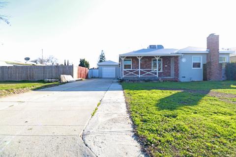 1493 E Sequoia Ave, Tulare, CA 93274 photo 1