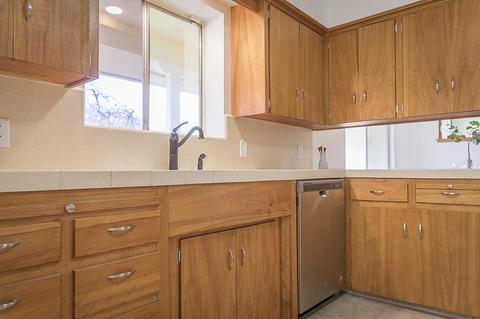 4010 S Lovers Ln, Visalia, CA 93292 photo 8