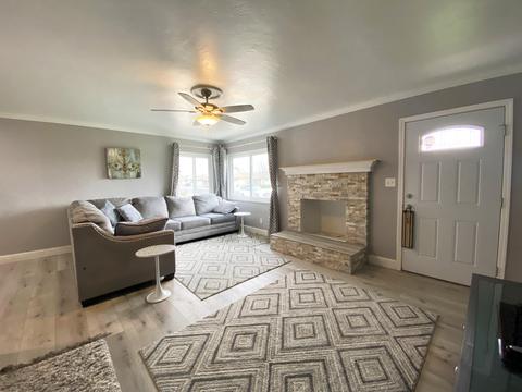 2934 E Laurel Ave, Visalia, CA 93292 photo 2
