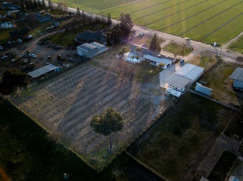 320 Morrison St, Tulare, CA 93274 photo 5