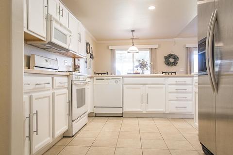 2234 E Chestnut Ct, Visalia, CA 93292 photo 11