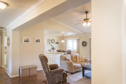 2234 E Chestnut Ct, Visalia, CA 93292 photo 4