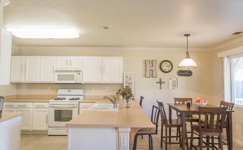 2234 E Chestnut Ct, Visalia, CA 93292 photo 8