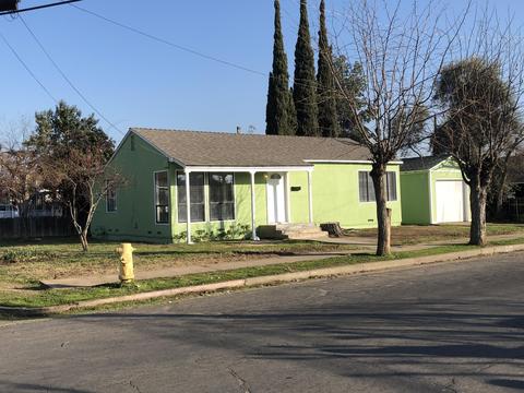 490 Homassel Ave, Lindsay, CA 93247 photo 2