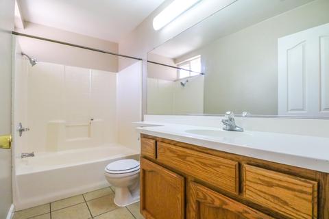 3305 E Roosevelt Ave, Visalia, CA 93292 photo 13