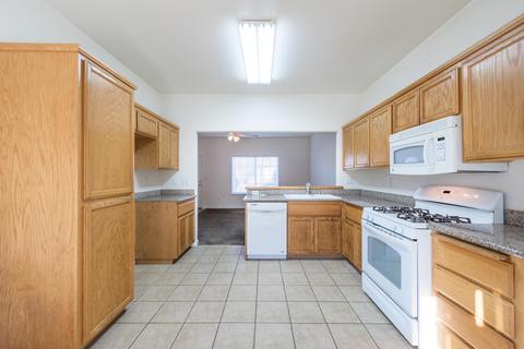975 Bainum Ave, Corcoran, CA 93212 photo 11