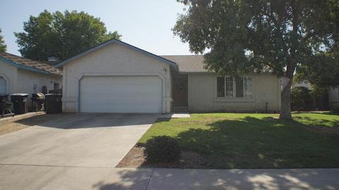1921 E Pershing Ave, Visalia, CA 93292 photo 3