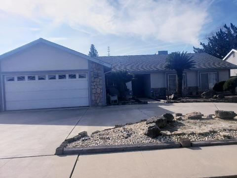 1375 E Carmelo Ave, Tulare, CA 93274 photo 7