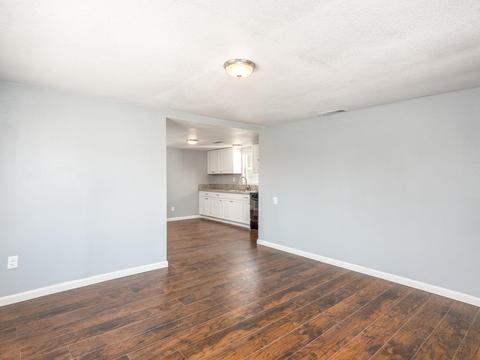 891 E Davis St, Pixley, CA 93256 photo 4
