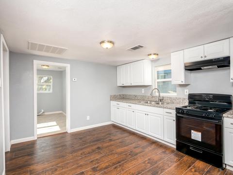891 E Davis St, Pixley, CA 93256 photo 7