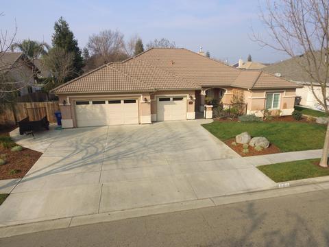 696 Saint Thomas Ct, Exeter, CA 93221 photo 1