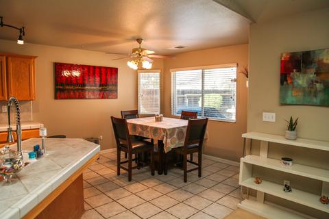 2420 E Seeger Ave, Visalia, CA 93292 photo 9