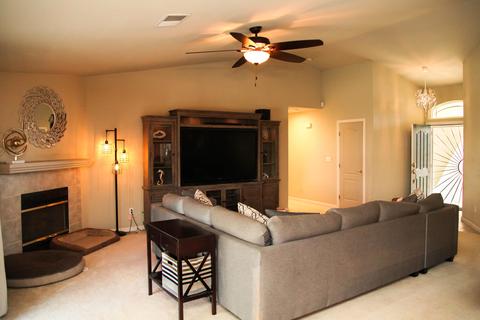 2420 E Seeger Ave, Visalia, CA 93292 photo 7