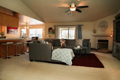 2420 E Seeger Ave, Visalia, CA 93292 photo 5