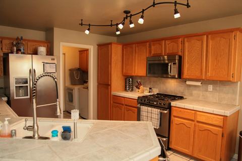 2420 E Seeger Ave, Visalia, CA 93292 photo 15