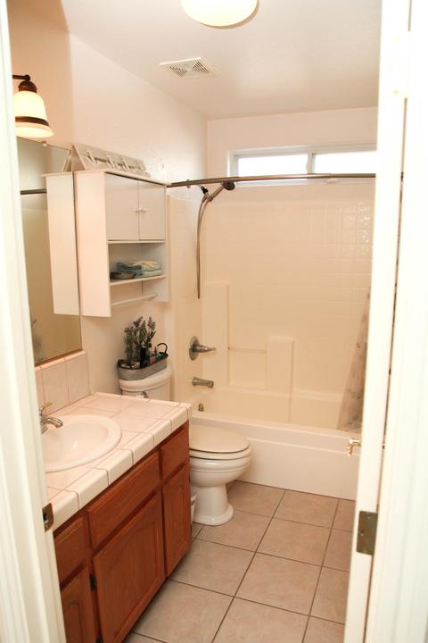 2420 E Seeger Ave, Visalia, CA 93292 photo 35