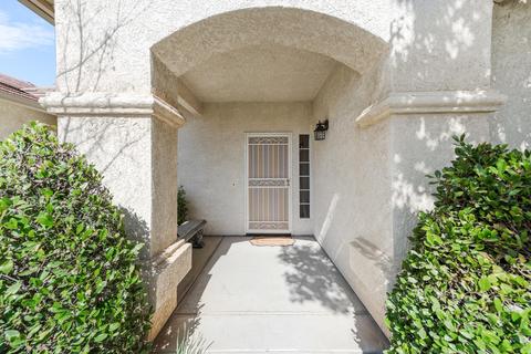 1008 Oak Ct, Fowler, CA 93625 photo 4