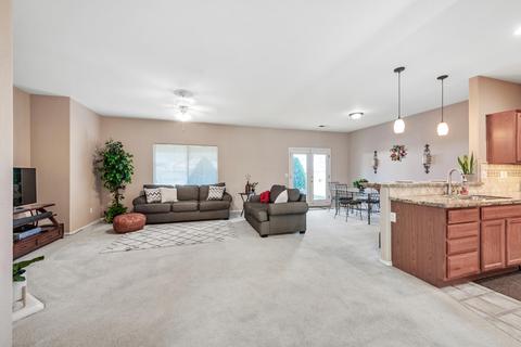 1008 Oak Ct, Fowler, CA 93625 photo 12