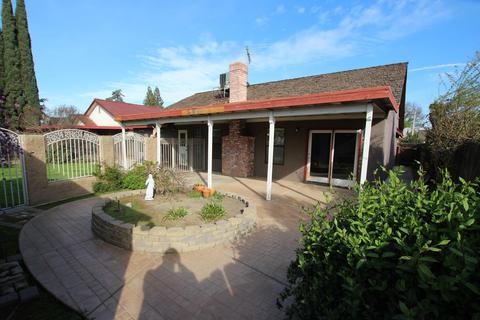 2215 E Kaweah Ct, Visalia, CA 93292 photo 17