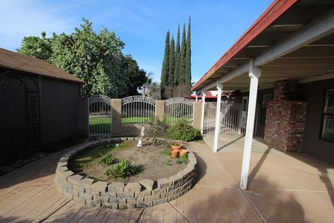 2215 E Kaweah Ct, Visalia, CA 93292 photo 18