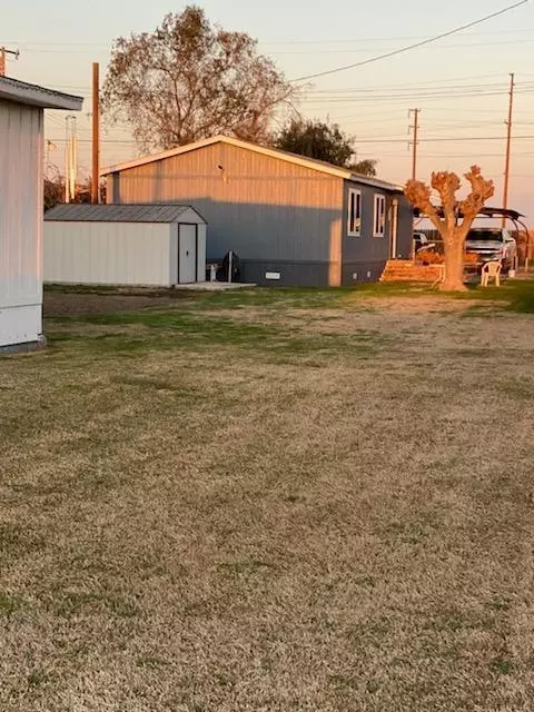 154 S Newman Rd, Tipton, CA 93272 photo 4