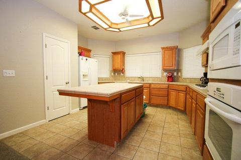 349 E Olson Ave, Reedley, CA 93654 photo 13