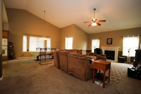 349 E Olson Ave, Reedley, CA 93654 photo 9
