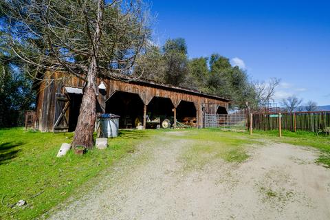 48964 Stagecoach Dr, Badger, CA 93603 photo 41