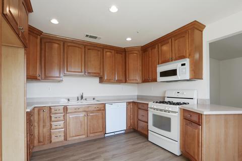 434 S Larkin St, Tulare, CA 93274 photo 10