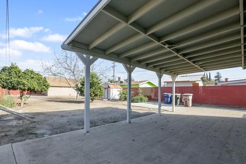 434 S Larkin St, Tulare, CA 93274 photo 22