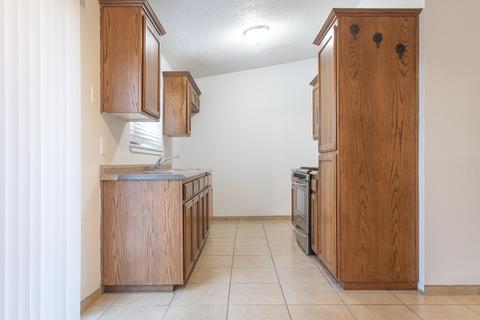 1528 E Cecil Ave, Visalia, CA 93292 photo 8