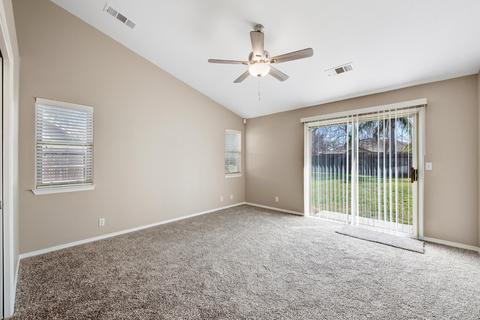 3945 E Paradise Ave, Visalia, CA 93292 photo 15