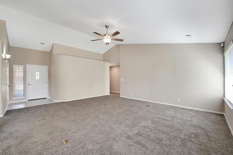 3945 E Paradise Ave, Visalia, CA 93292 photo 7